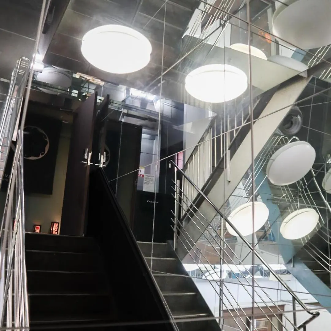 도쿄 Waves Nakameguro 호스텔 일본